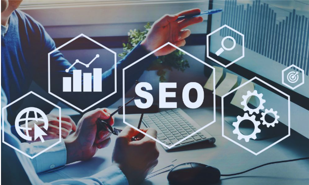 Two marketing experts analyzing a local business’s online visibility at an SEO Marketing Company in Kendall.